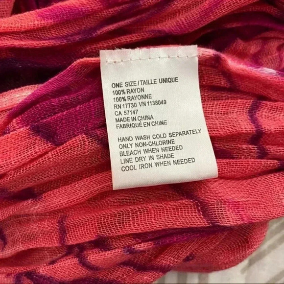 Pink Floral Fringe Scarf - Picture 4 of 4